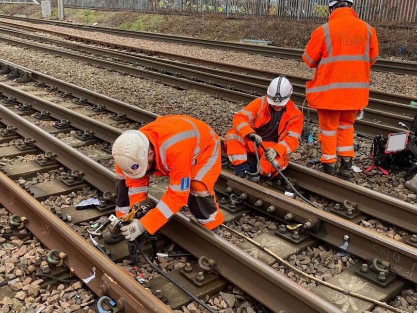 Engineers working to commission the Welwyn to Hitchin section of ECDP