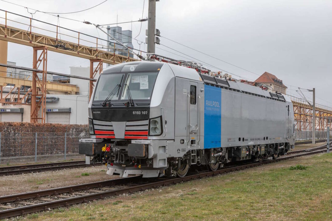 Vectron locomotive for Railpool. // Credit: Siemens