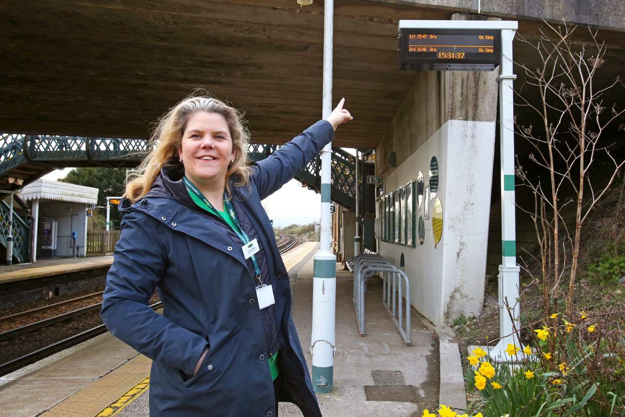 East Sussex railway stations get service information screens - RailAdvent 
