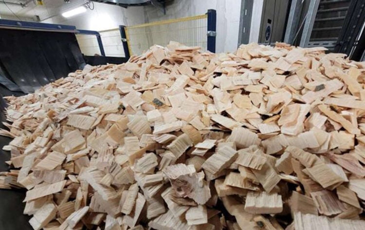The first wood chips at the Leuna biorefinery. // Credit: UPM Biochemicals