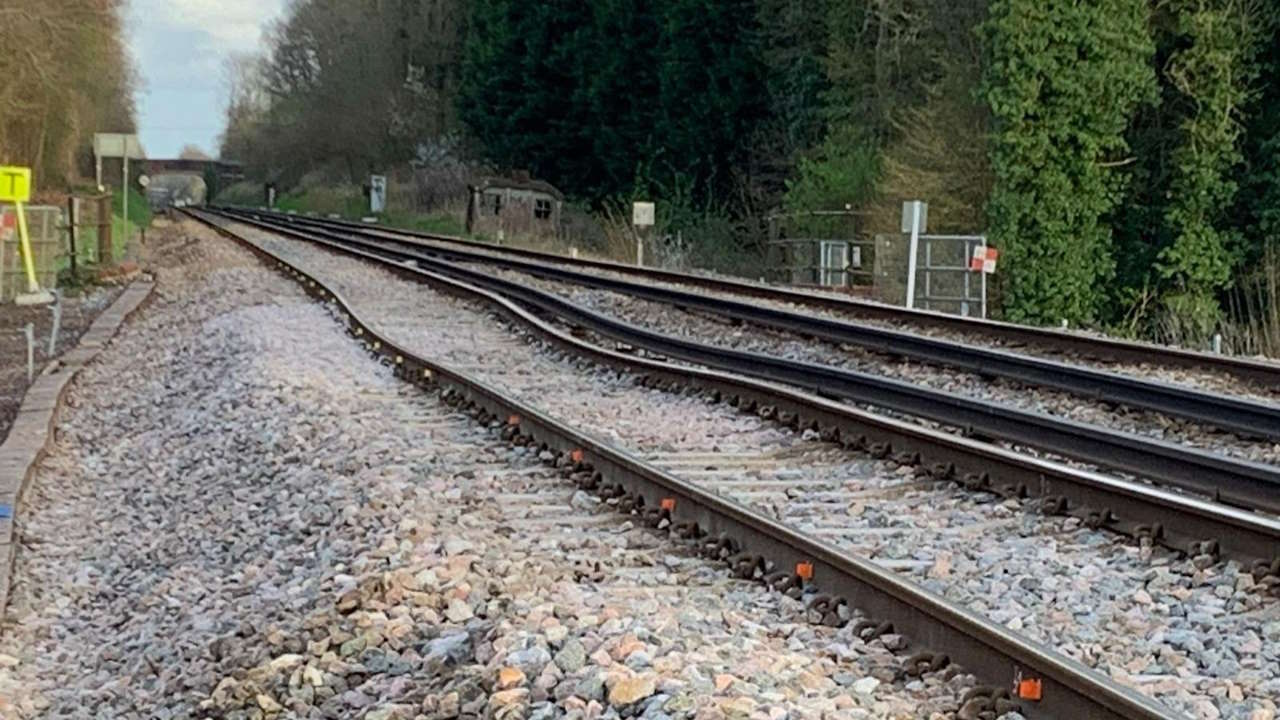 Embankment issues on the line between Tonbridge and Redhill