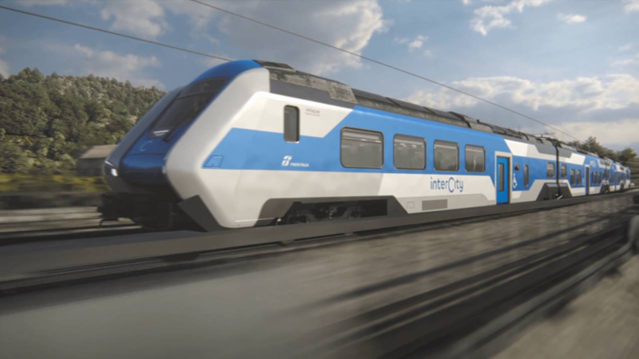 L’Italia opererà treni ibridi a batteria a lunga percorrenza