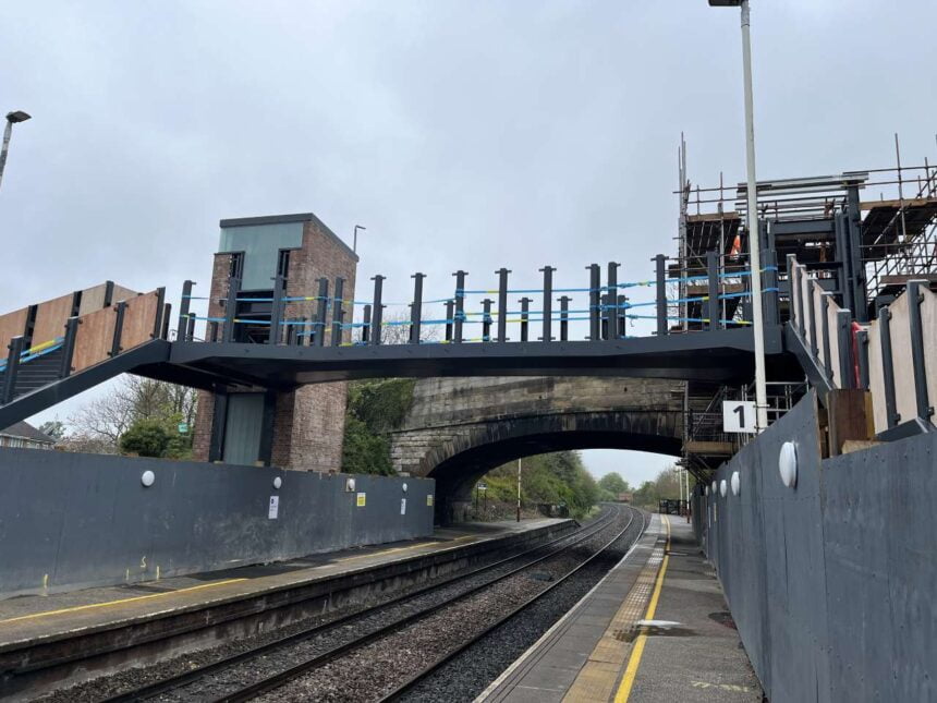 New bridge deck installed at Garforth station, Network Rail (1)